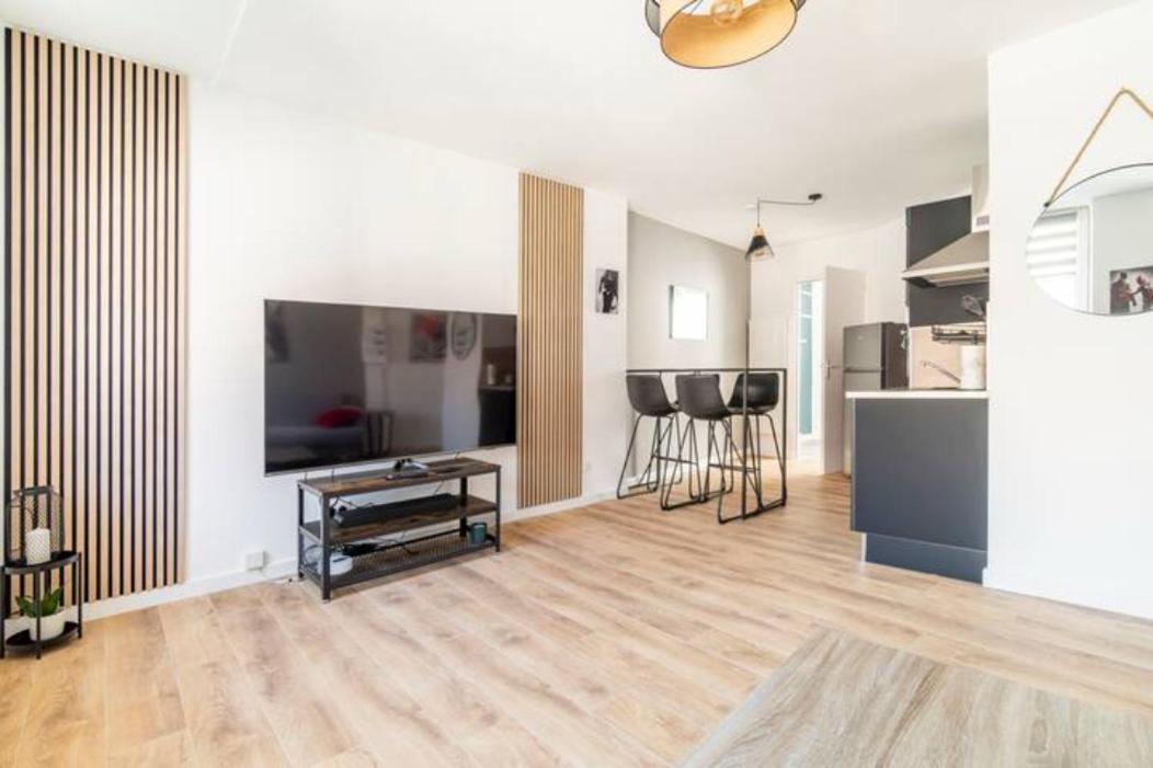 Voyage En Duplex En Hyper Centre Apartment วาลองเซียนส์ ภายนอก รูปภาพ